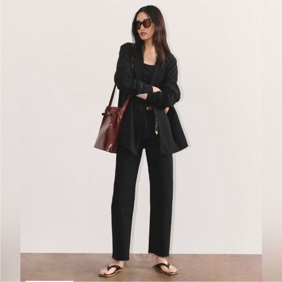 NWT Everlane Organic Cotton The Way High Jeans in
Coal Raw Hem Size 27 Short - Picture 13 of 13